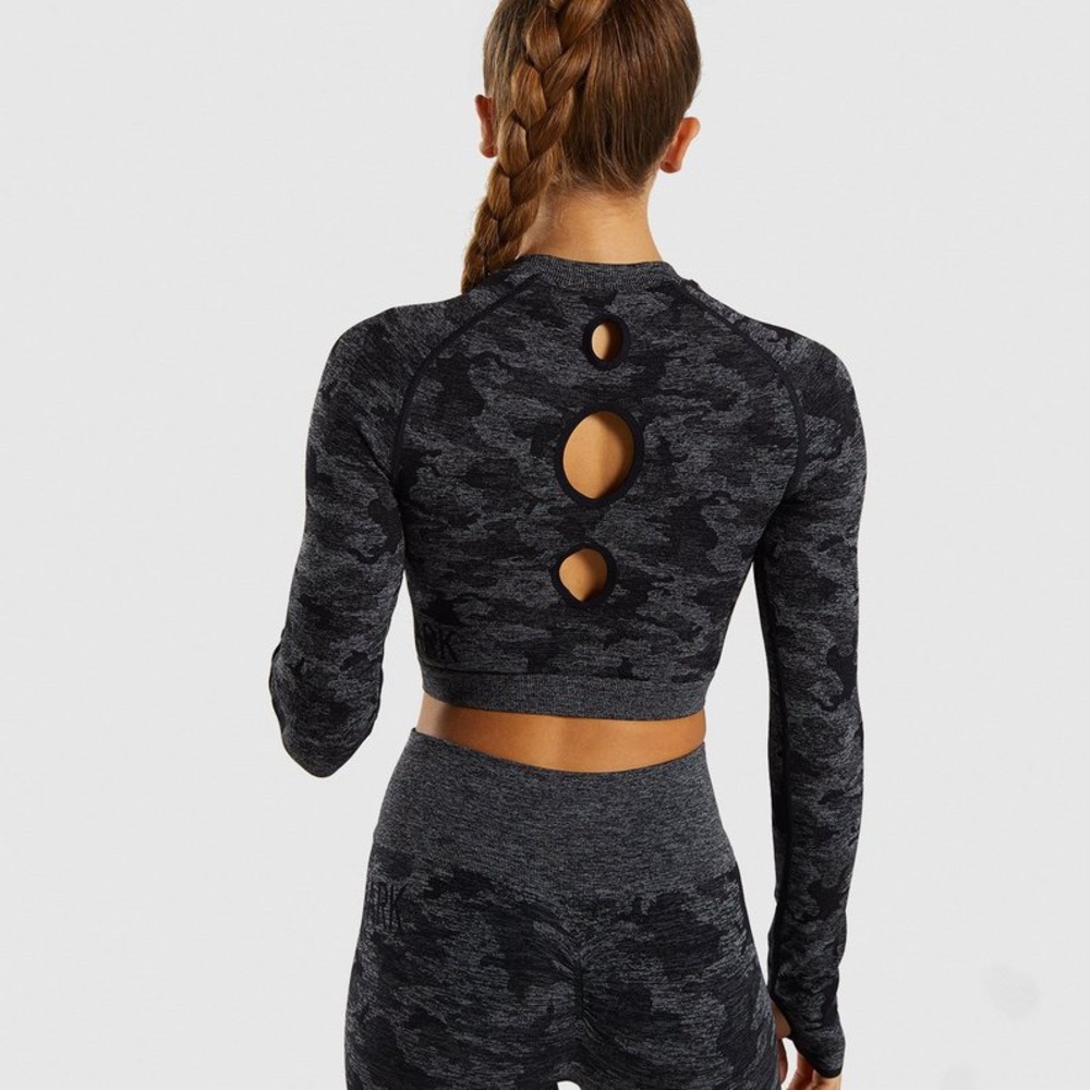 GYMSHARK Camo seamless long sleeve crop top